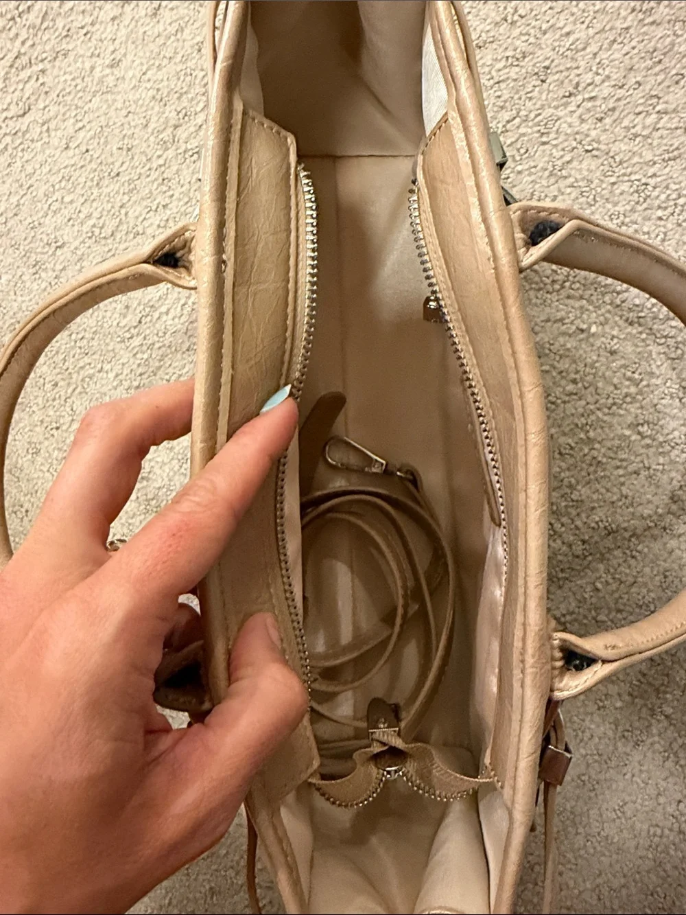 Melie Bianco Leather Structured Handbag